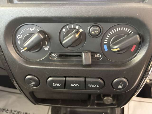 2011 Suzuki Jimny – thumbnail 4