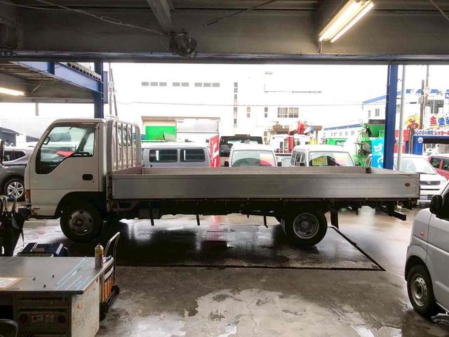 2002 Isuzu Elf – thumbnail 4