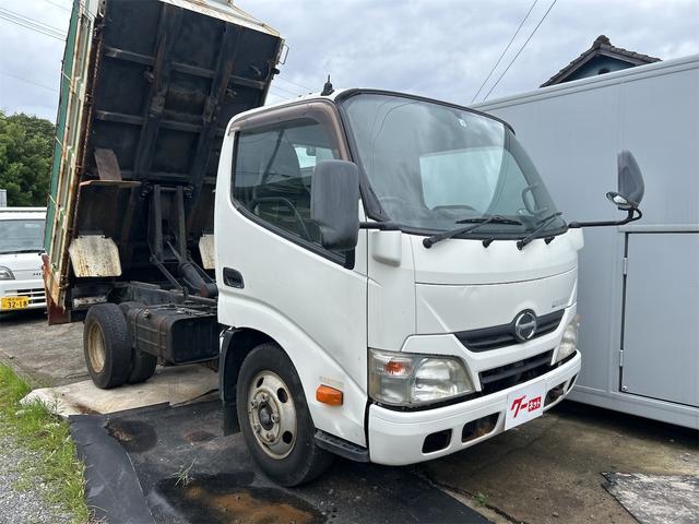 2011 Hino Dutro