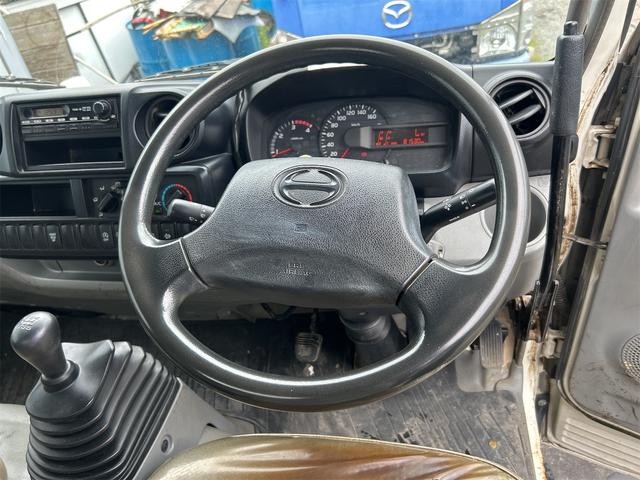 2011 Hino Dutro – thumbnail 3