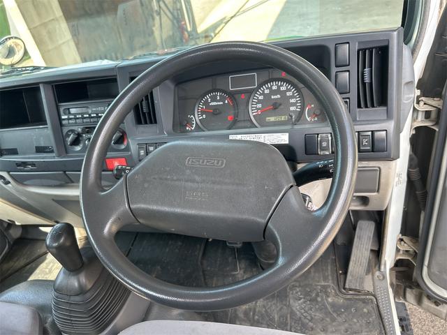 2007 Isuzu Elf – thumbnail 3