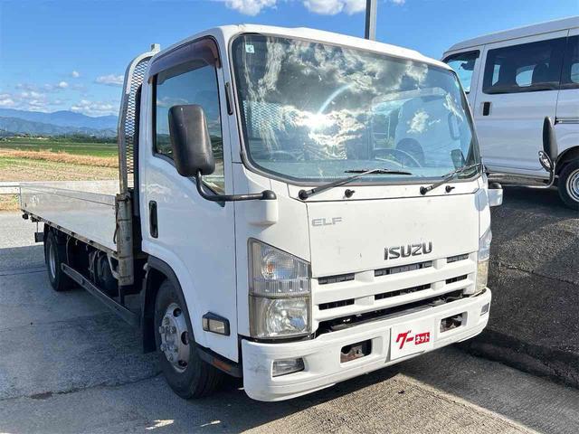 2011 Isuzu Elf – thumbnail 3