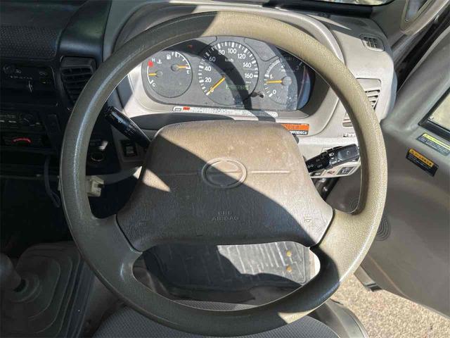 2010 Hino Dutro – thumbnail 2