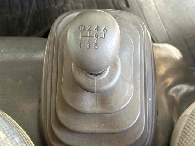 2010 Hino Dutro – thumbnail 3