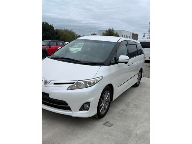 2011 Toyota Estima – thumbnail 2