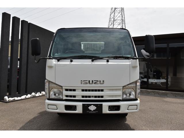 2011 Isuzu Elf – thumbnail 3