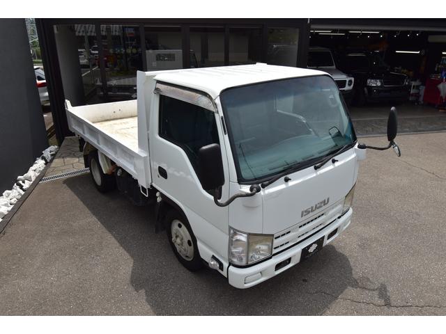 2011 Isuzu Elf – thumbnail 4