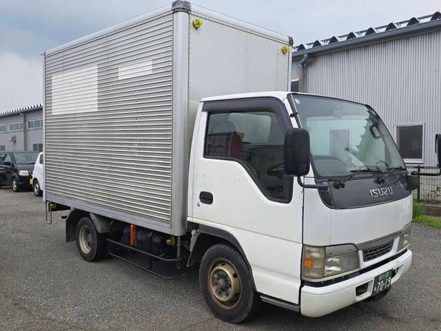 2002 Isuzu Elf – thumbnail 3