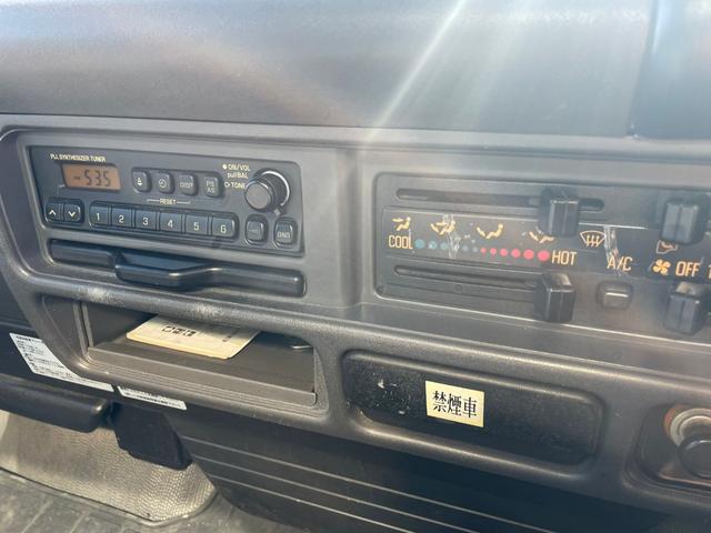 2001 Isuzu Elf – thumbnail 4