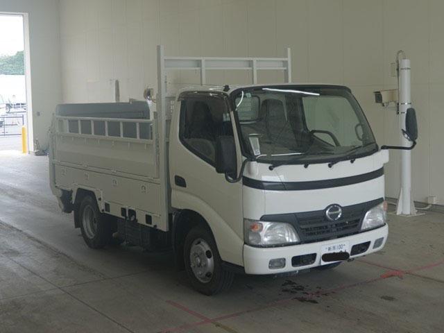 2009 Hino Dutro