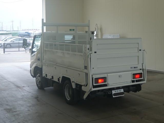 2009 Hino Dutro – thumbnail 3