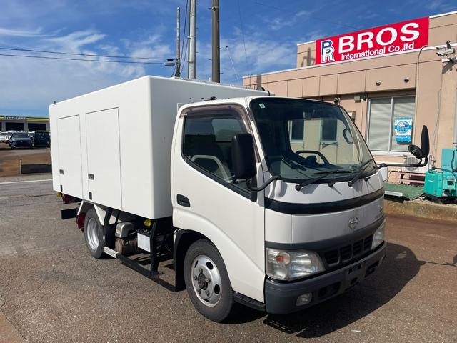 2006 Hino Dutro