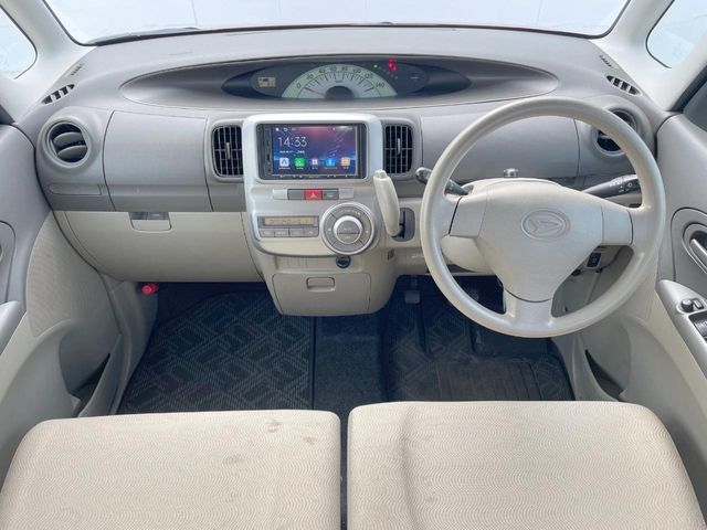2009 Daihatsu Tanto – thumbnail 2