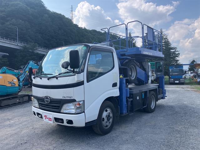 2011 Hino Dutro