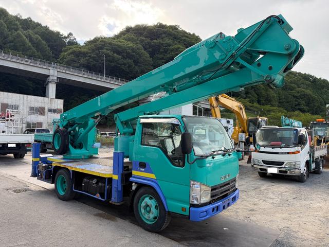 2008 Isuzu Elf