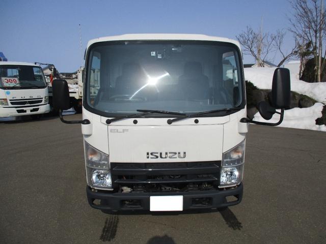 2010 Isuzu Elf – thumbnail 3