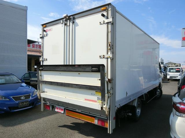 2004 Hino Dutro – thumbnail 3