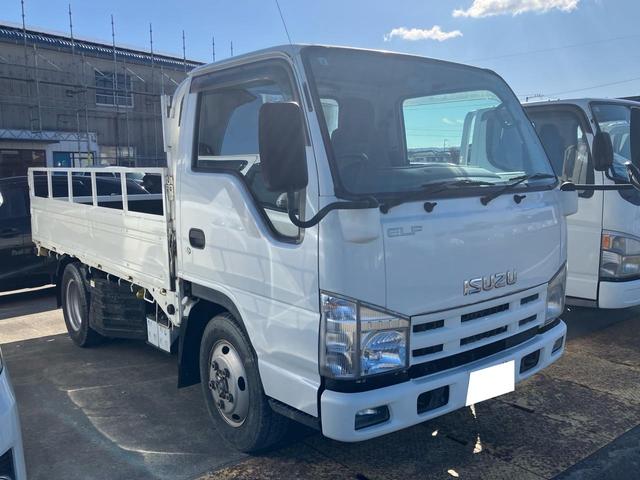 2009 Isuzu Elf – thumbnail 3