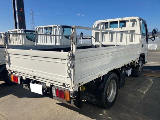 2009 Isuzu Elf – thumbnail 4
