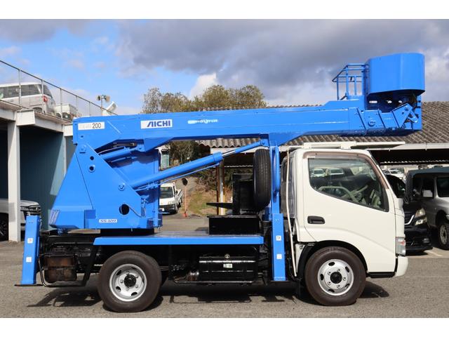 2005 Hino Dutro – thumbnail 4