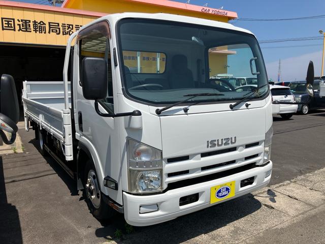 2011 Isuzu Elf – thumbnail 3