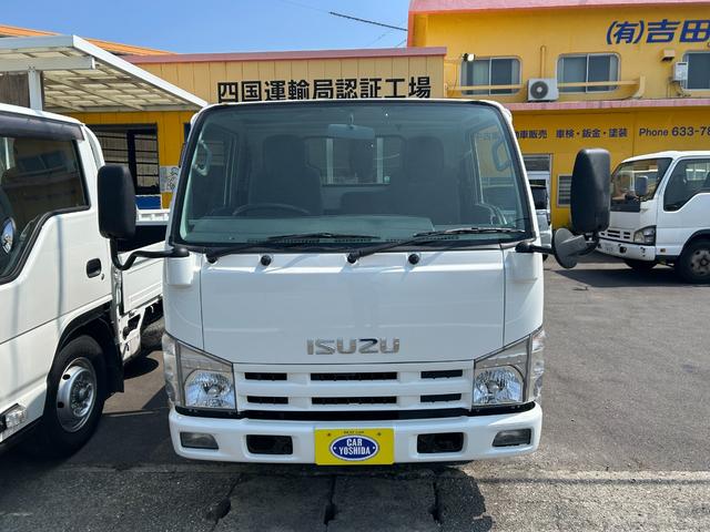2010 Isuzu Elf – thumbnail 2
