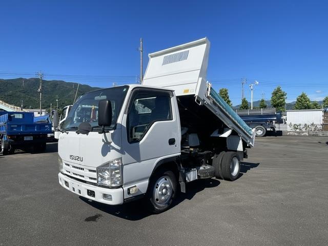 2011 Isuzu Elf