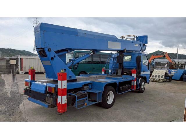 2007 Isuzu Elf – thumbnail 4