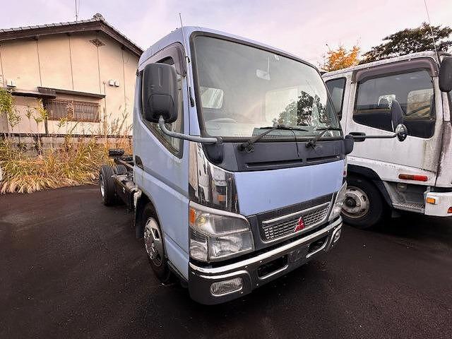 2004 Mitsubishi Fuso Canter – thumbnail 4
