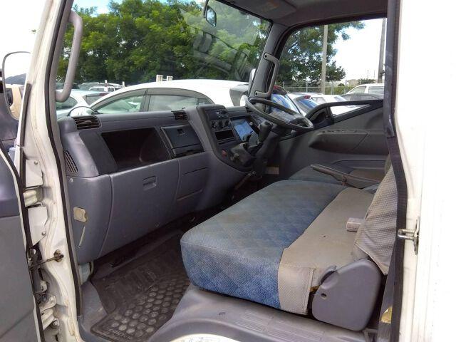 2004 Mitsubishi Fuso Canter – thumbnail 3