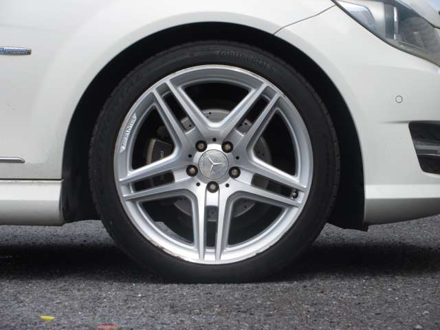 2011 Mercedes-Benz C-Class – thumbnail 4