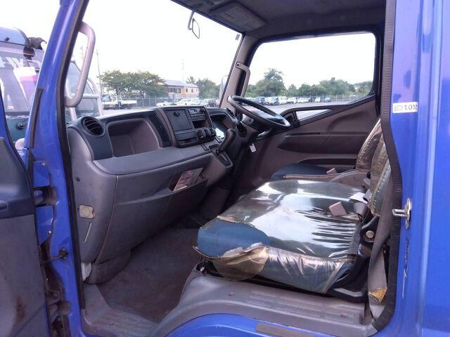 2011 Mitsubishi Fuso Canter – thumbnail 3