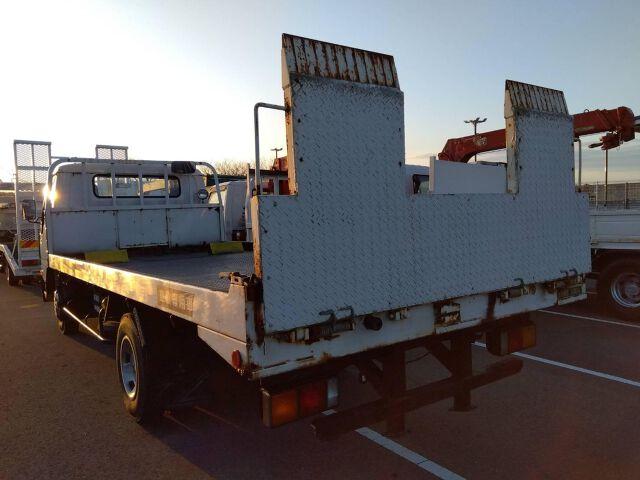 1986 Mitsubishi Fuso Canter – thumbnail 2