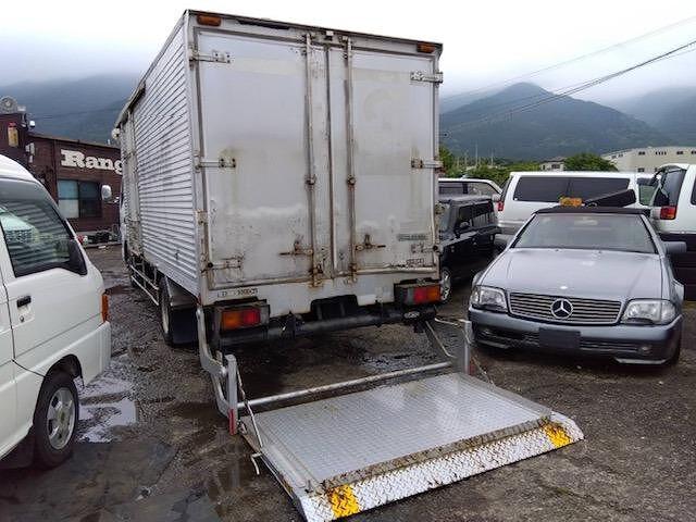 2003 Mitsubishi Fuso Canter – thumbnail 2