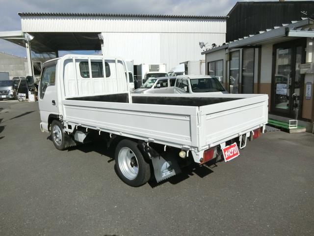 2002 Isuzu Elf – thumbnail 3