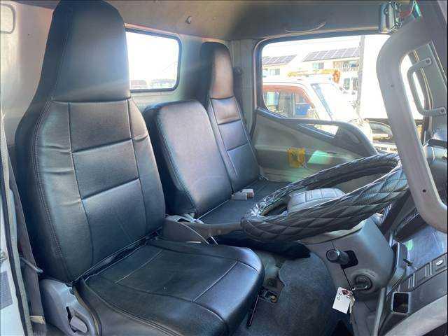2005 Mitsubishi Fuso Canter – thumbnail 4