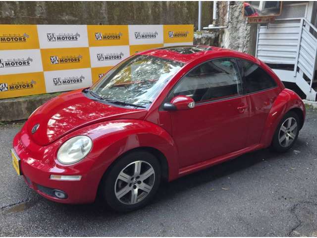 2006 Volkswagen New Beetle – thumbnail 2