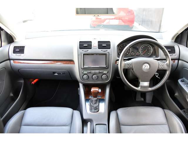 2009 Volkswagen Jetta – thumbnail 3