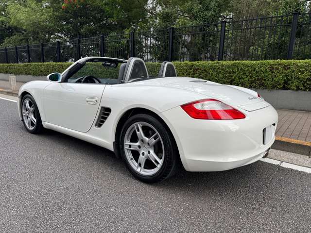 2005 Porsche Boxster – thumbnail 2