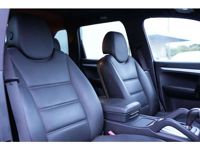 2010 Porsche Cayenne – thumbnail 4