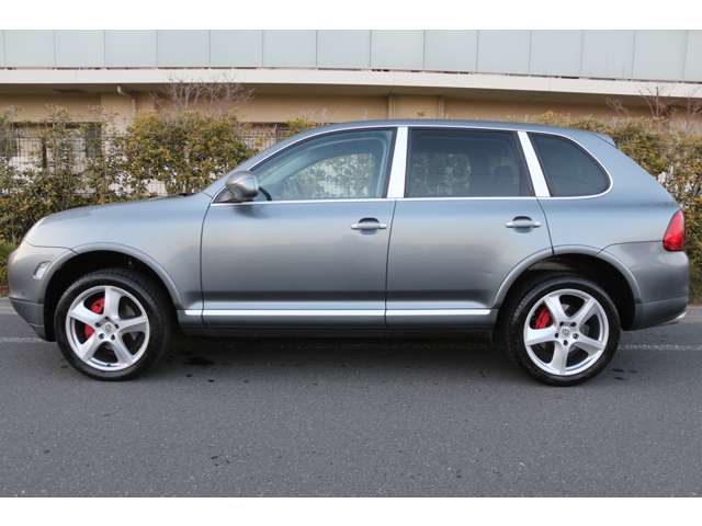 2005 Porsche Cayenne – thumbnail 4