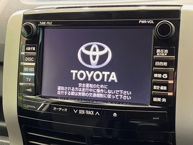 2011 Toyota Noah – thumbnail 4