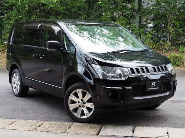 2011 Mitsubishi Delica D:5 – thumbnail 4