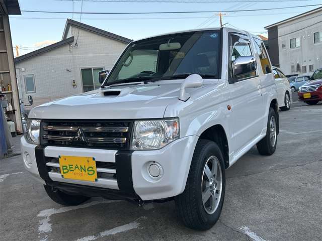 2011 Mitsubishi Pajero Mini – thumbnail 3