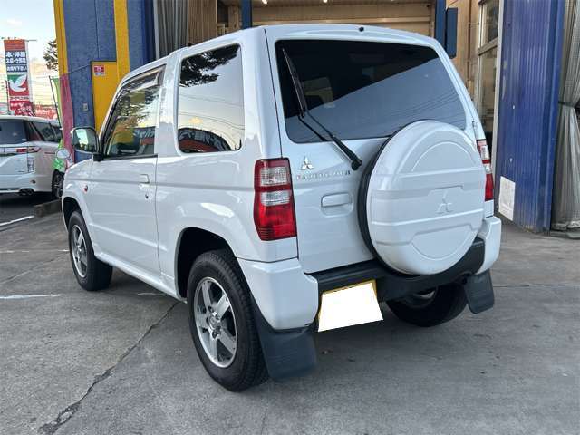 2011 Mitsubishi Pajero Mini – thumbnail 4