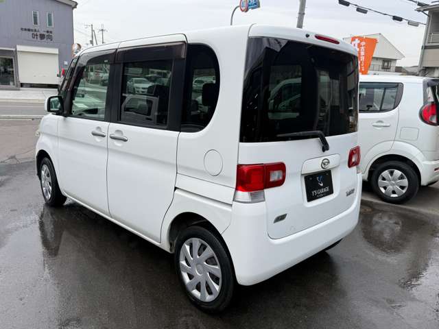 2011 Daihatsu Tanto – thumbnail 4