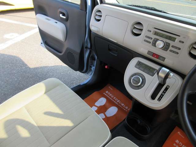 2011 Daihatsu Mira Cocoa – thumbnail 2