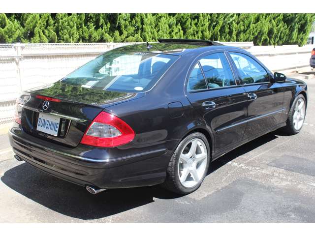 2008 Mercedes-Benz E-Class – thumbnail 2