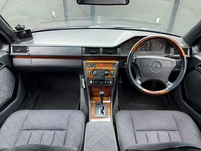 1995 Mercedes-Benz E-Class Wagon – thumbnail 3