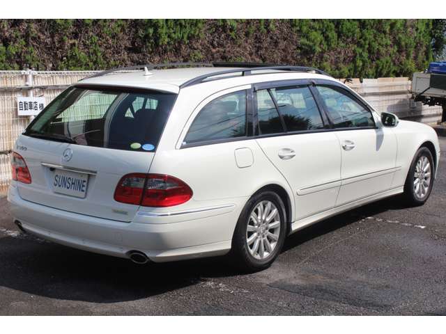 2008 Mercedes-Benz E-Class Wagon – thumbnail 2